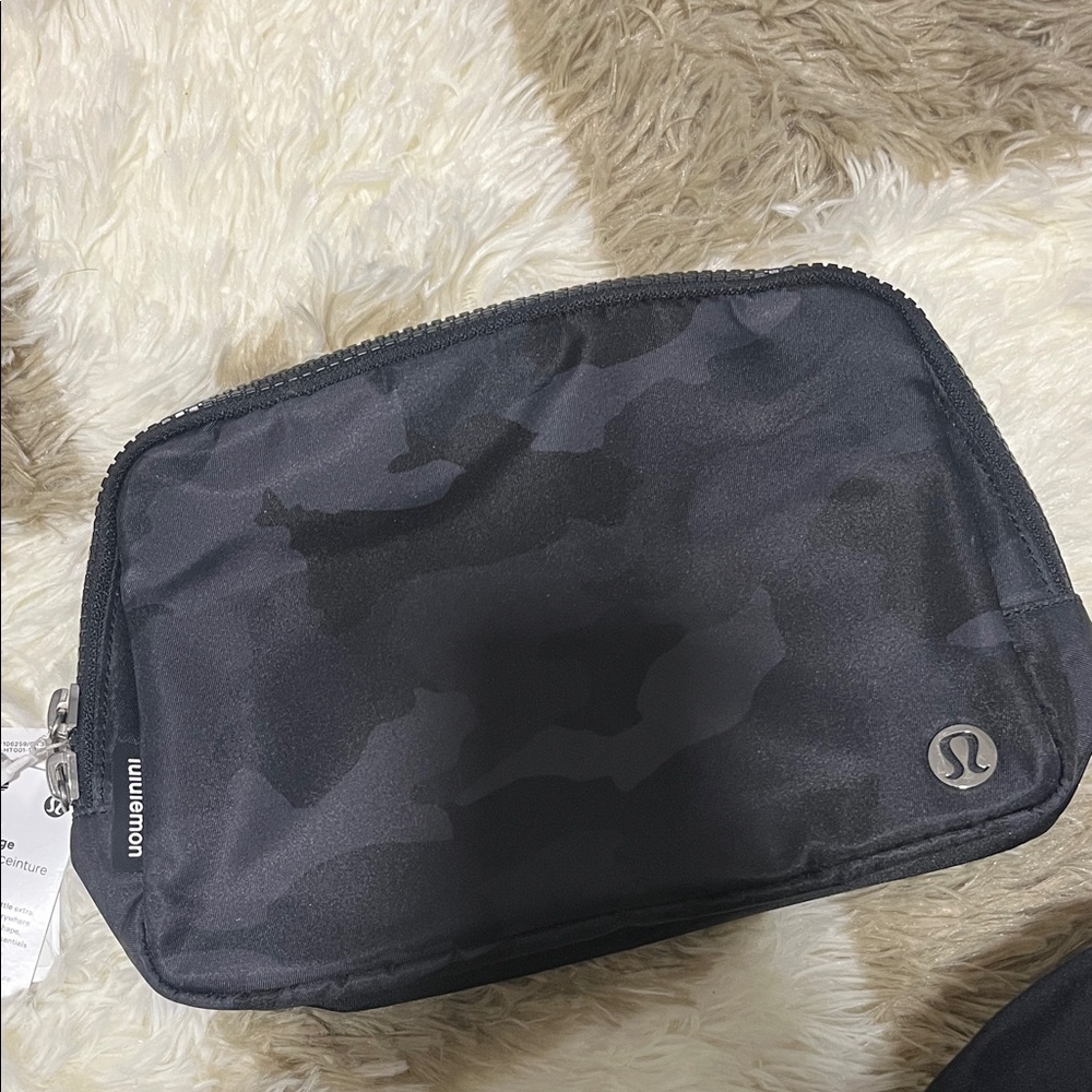 lululemon large camo belt bag